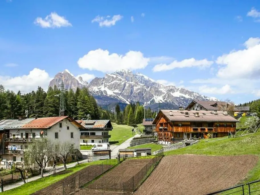 Appartamento Chalet Acquabona - Dolomiti Skyline Cortina d'Ampezzo Apartment
