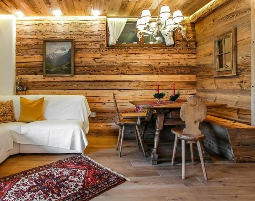 Apartment Appartamento Chalet Acquabona - Dolomiti Skyline Cortina d'Ampezzo